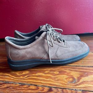 Easy Spirit Lace Up Walking Shoes, Suede - 9